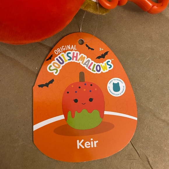 NWT Keir the candy apple Halloween Squishmallow clip - Picture 4 of 5